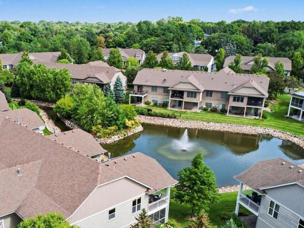 10726 Lyndale Bluffs Trail, Bloomington, MN 55420