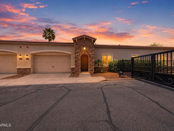 8974 N 8TH Lane, Phoenix, AZ 85021