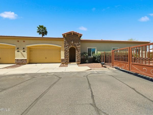 8974 N 8TH Lane, Phoenix, AZ 85021