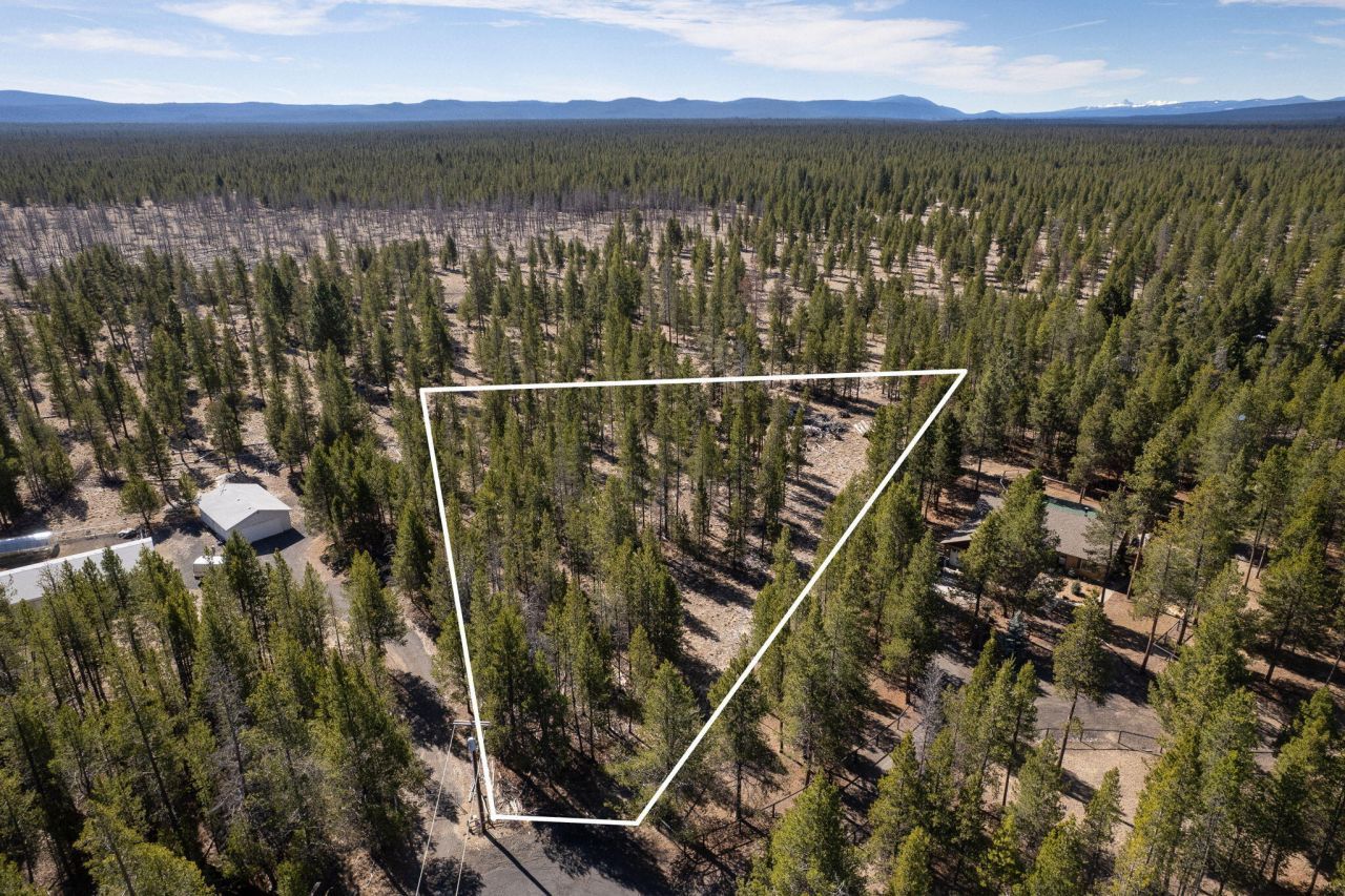 0 Trotter Court, Lot #Lot 5, La Pine, OR 97739 Main Photo