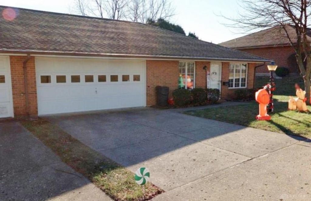 755 Grandview Drive, Springfield, OH 45503 Main Photo