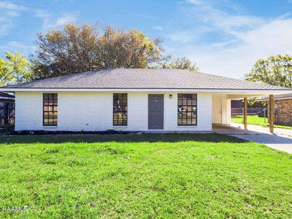 114 Latin Drive , Lafayette, LA 70507