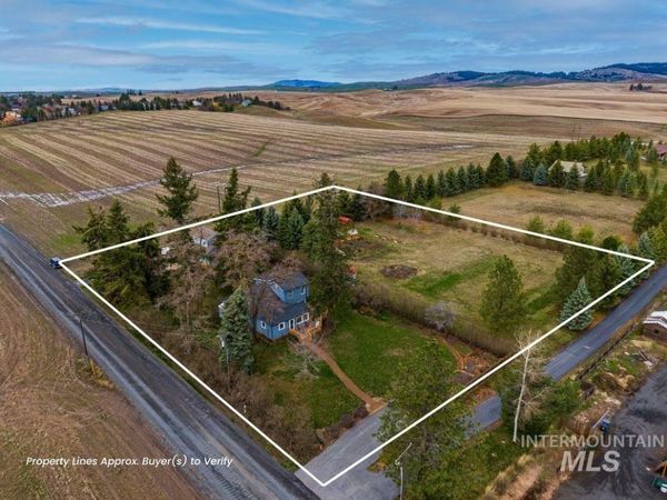 2210 Trail Rd, Moscow, ID 83843