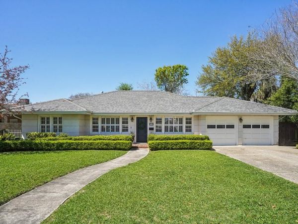 644 BROCKENBRAUGH Court, Metairie, LA 70005