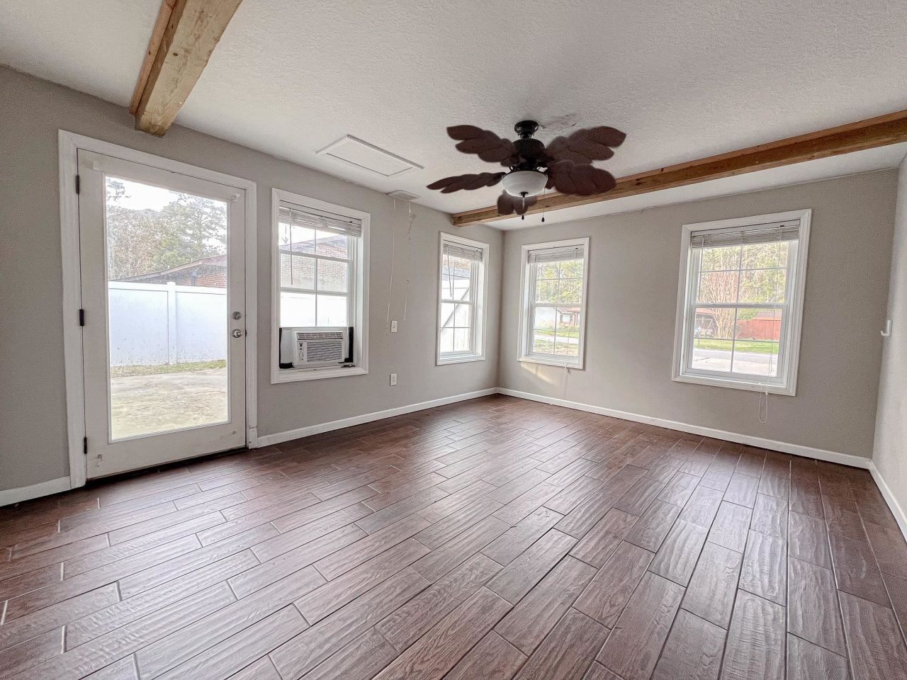 1006 Forestbrook Rd.  Photo 7