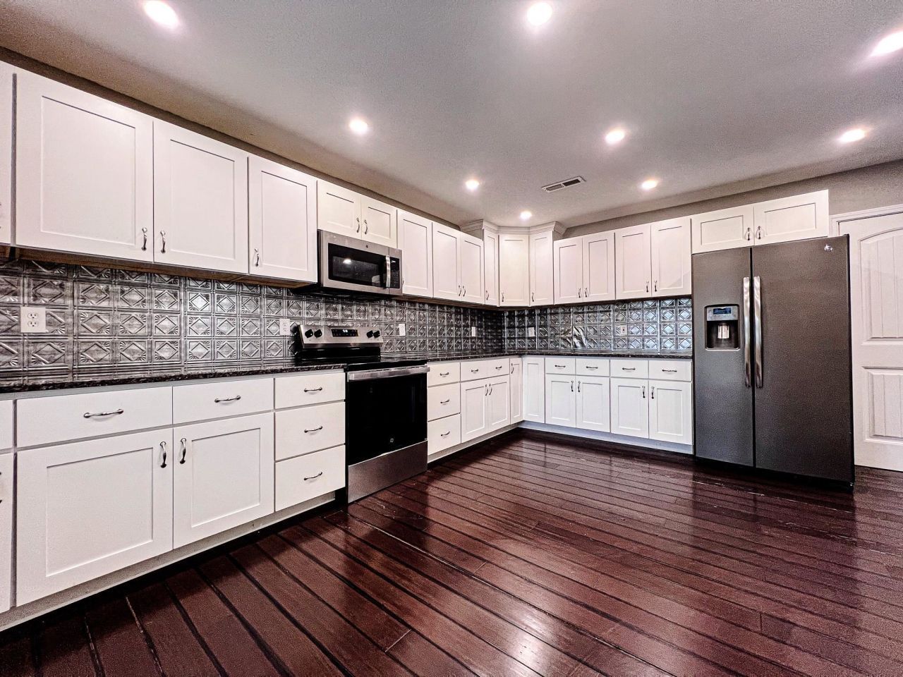 1006 Forestbrook Rd.  Photo 9