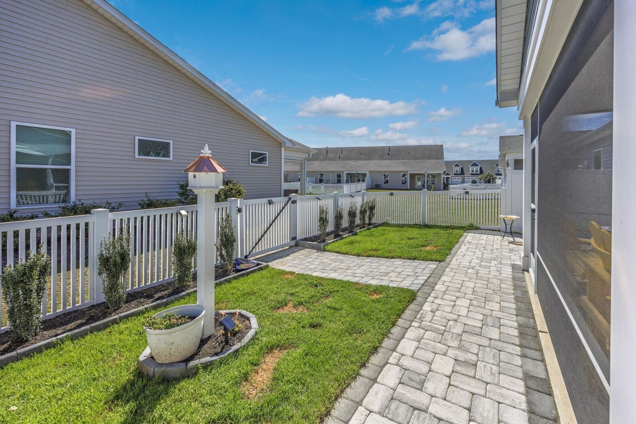 190 Goldenrod Circle Photo 43