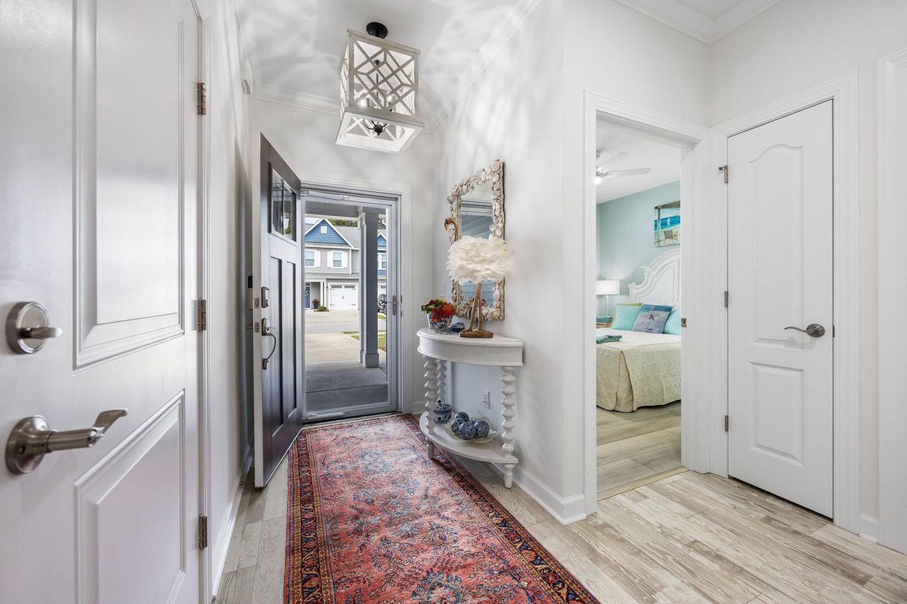 190 Goldenrod Circle Photo 6