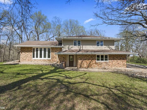2695 Timberlane Road, Webster City, IA 50595