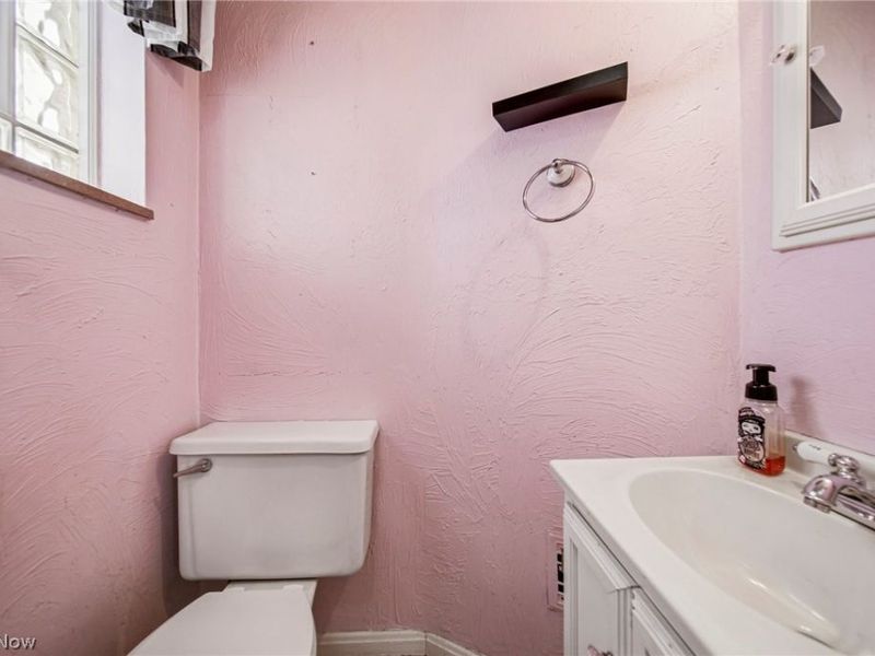 94 E 217th Street, Euclid, OH 44123 Photo 11