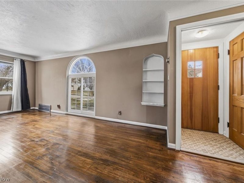 94 E 217th Street, Euclid, OH 44123 Photo 8