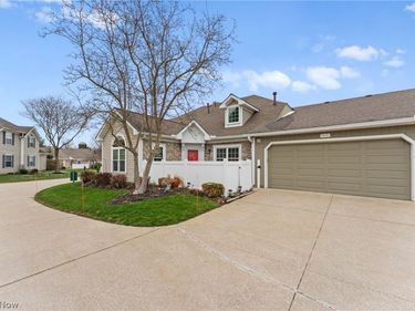 8228 Cyrus Lane, Northfield, OH 44067