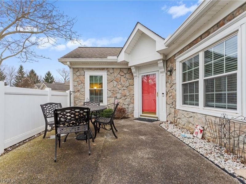 8228 Cyrus Lane, Northfield, OH 44067 Photo 5