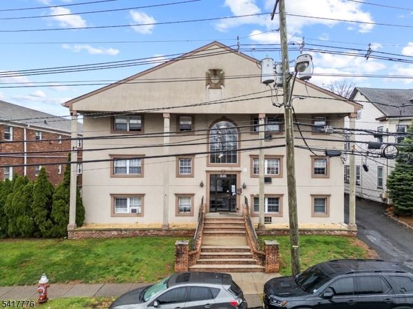 826 W Grand St, Elizabeth, NJ 07202