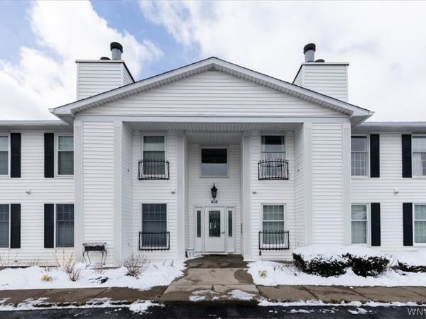 610 Youngs Road, Unit H, Buffalo, NY 14221