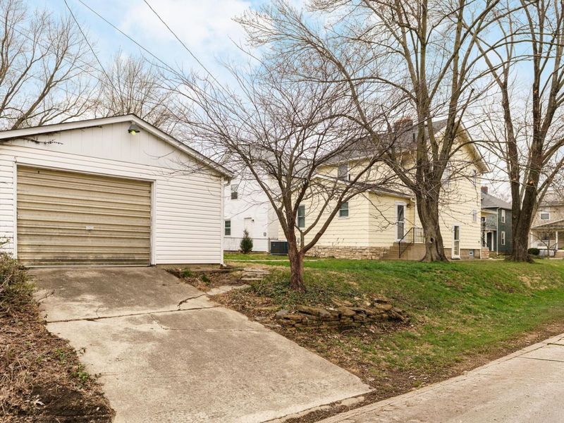 521 Melrose Avenue, Columbus, OH 43202 Photo 2