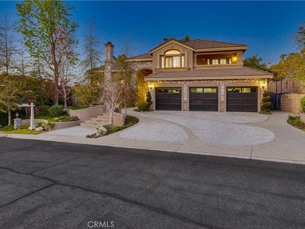 260 S Willowcreek, Anaheim, CA 92808