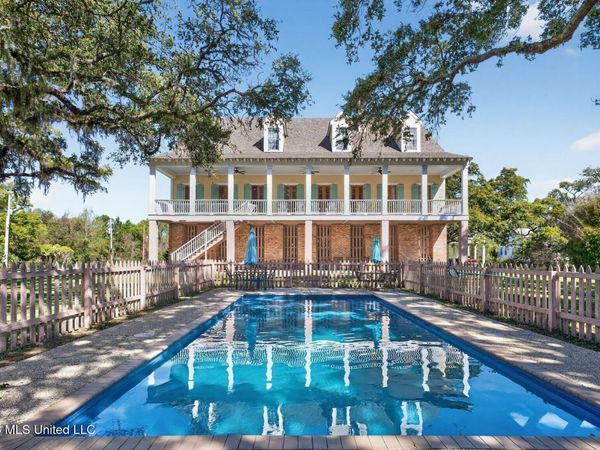 794 W Beach Boulevard, Pass Christian, MS 39571