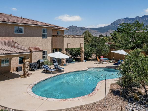 9154 Oakland Avenue NE, Albuquerque, NM 87122