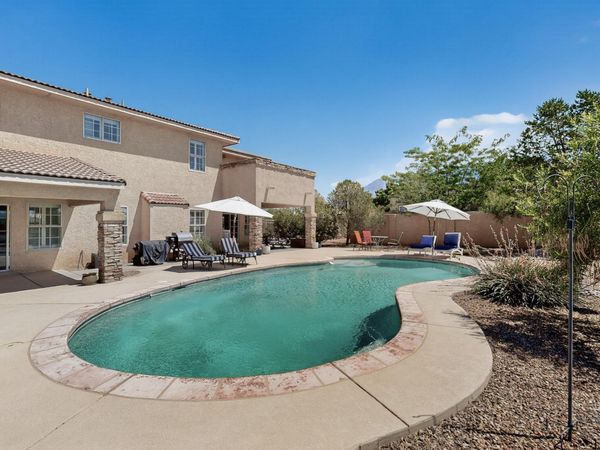 9154 Oakland Avenue NE, Albuquerque, NM 87122