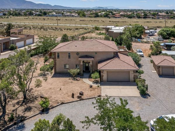 9154 Oakland Avenue NE, Albuquerque, NM 87122