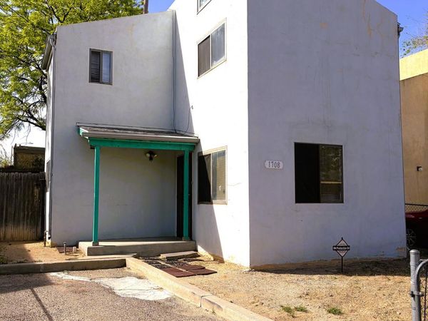 1708 Vail Place SE, Albuquerque, NM 87106