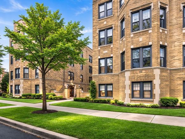 2336 W Addison Street , Unit H3, Chicago, IL 60618