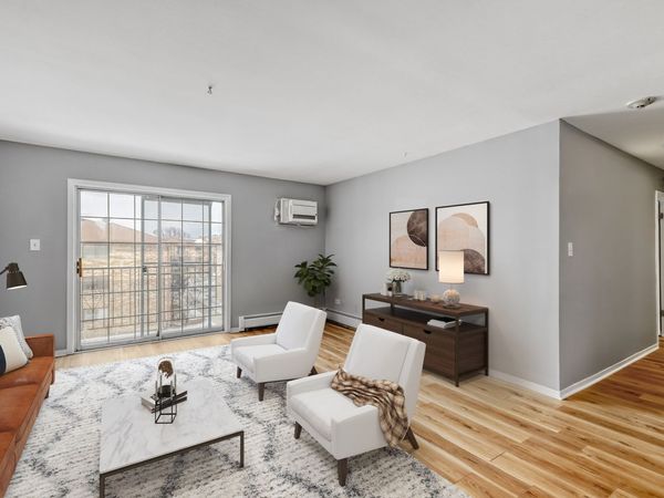 147 W Elk Trail, Unit 345, Carol Stream, IL 60188