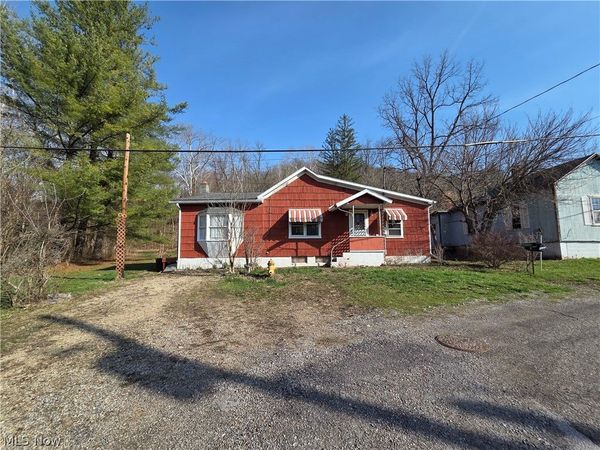 54990 Maple Avenue, Bridgeport, OH 43912