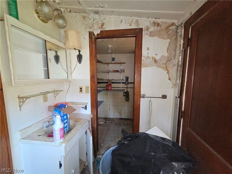 54990 Maple Avenue, Bridgeport, OH 43912 Photo 11