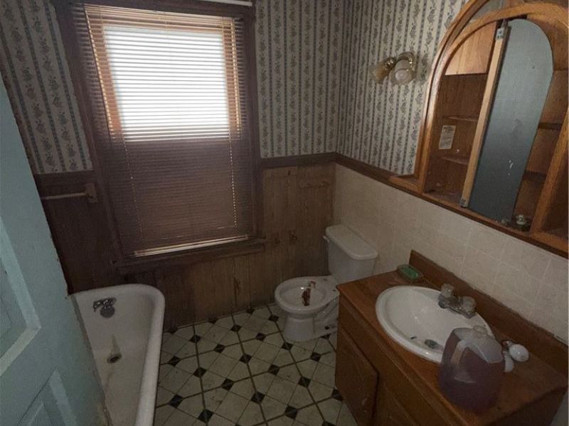 2198 E 86th Street , Cleveland, OH 44106 Photo 10