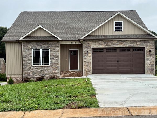 4952 Southview Drive, Hickory, NC 28602