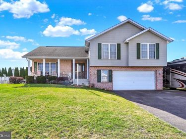 345 ROSEANN DRIVE, CHAMBERSBURG, PA 17201