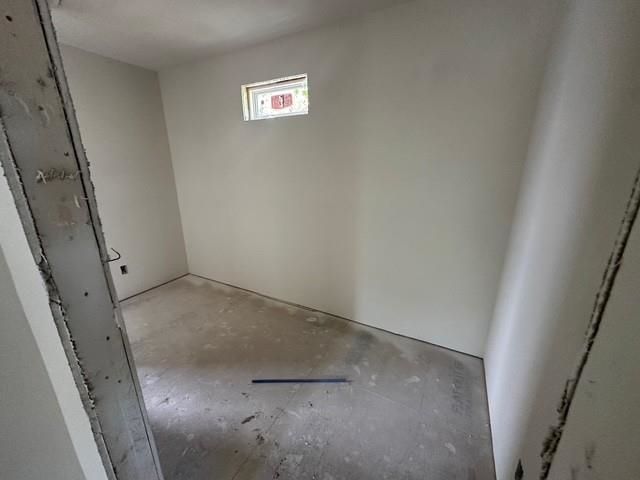 6001 - 5740 S Kings Hwy. Photo 11