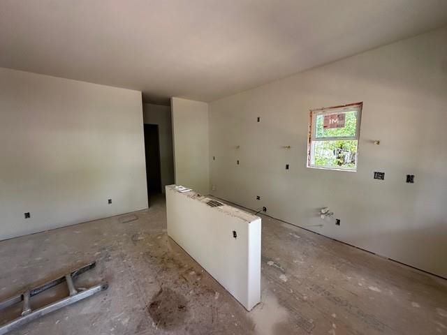 6001 - 5740 S Kings Hwy. Photo 5