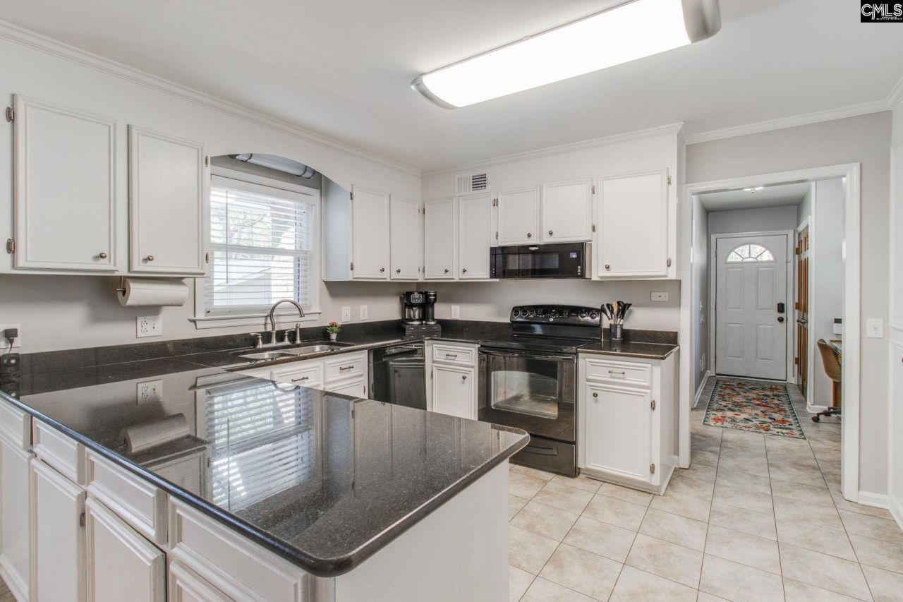 391 Park Road Photo 9