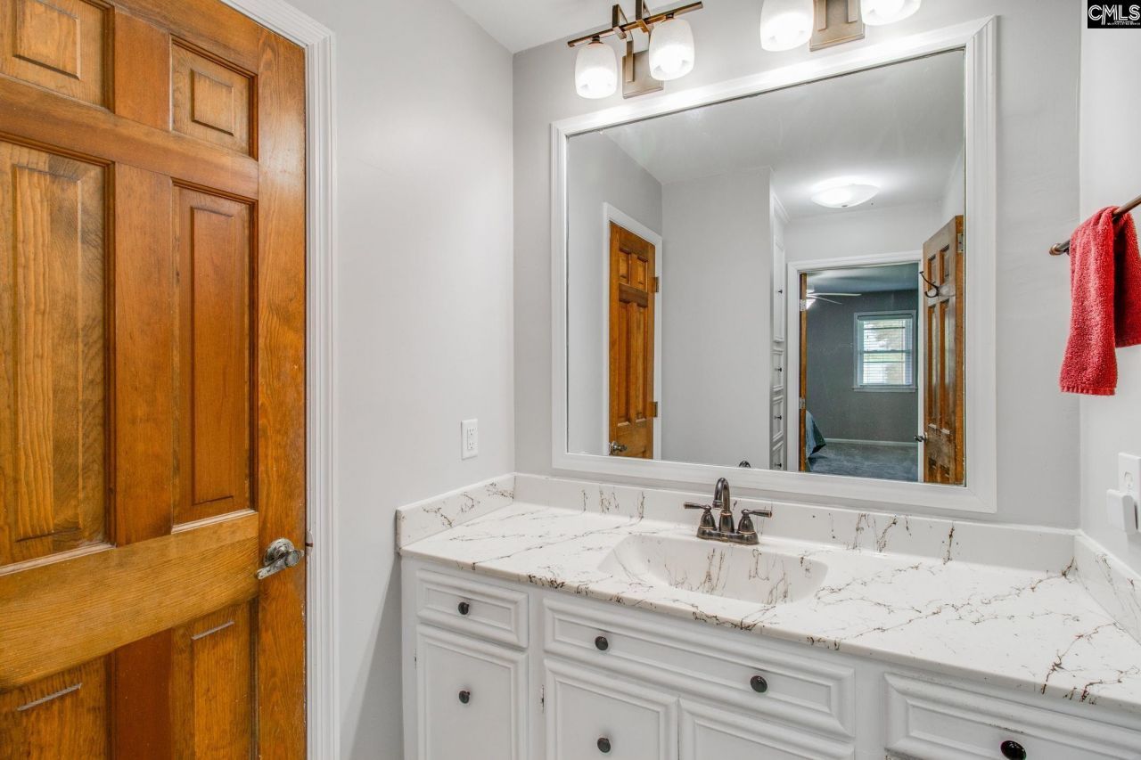 391 Park Road Photo 16