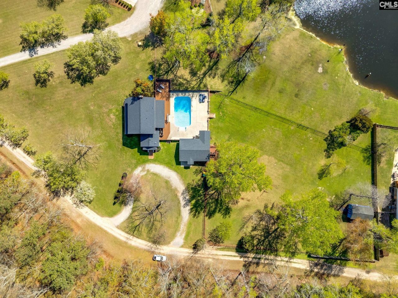 391 Park Road Photo 4