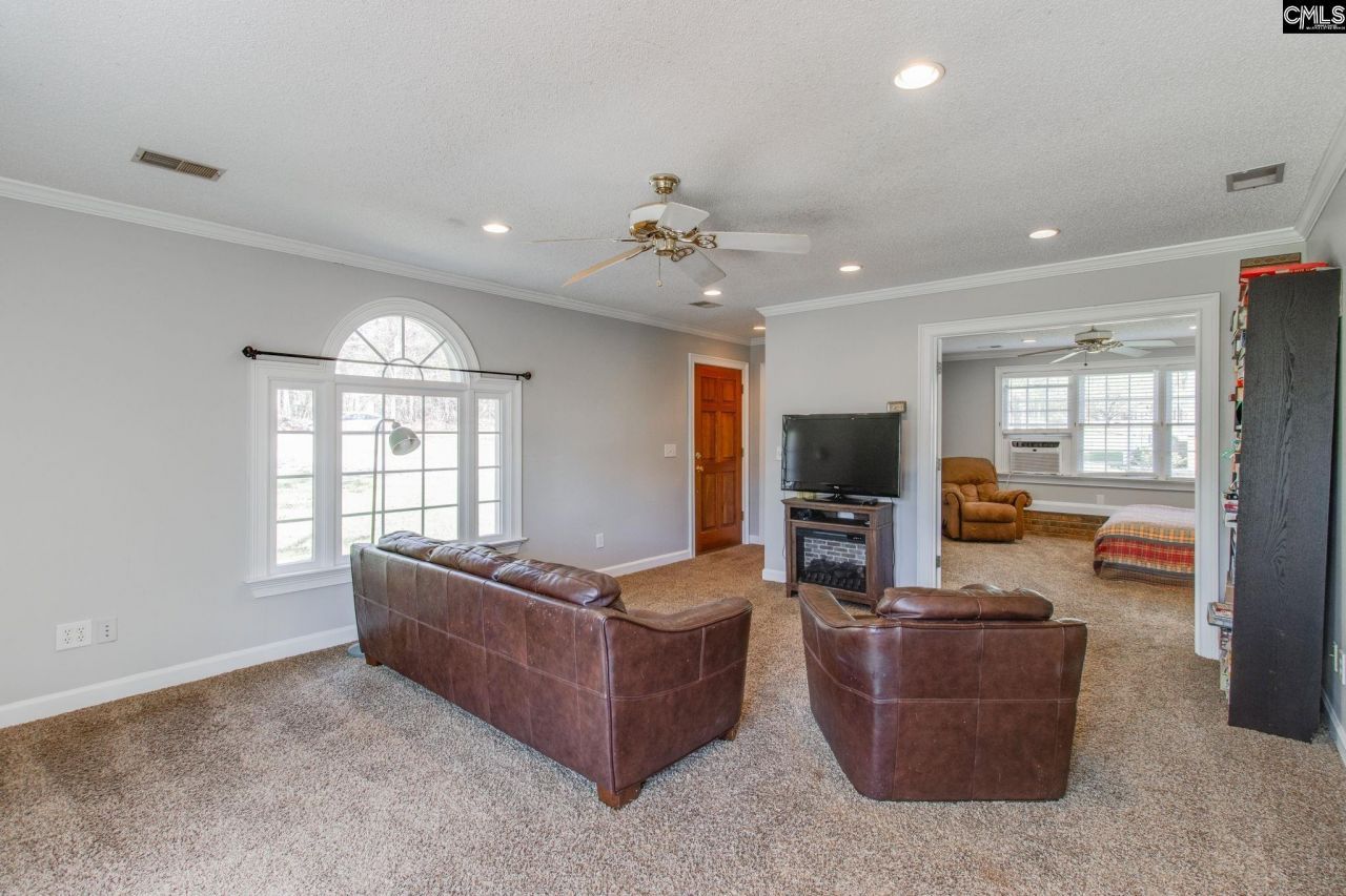 391 Park Road Photo 36