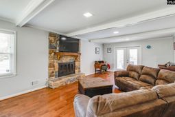 391 Park Road photo 4