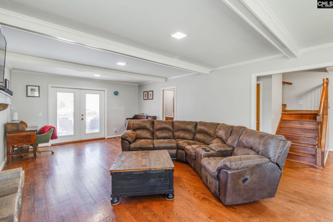 391 Park Road Photo 6