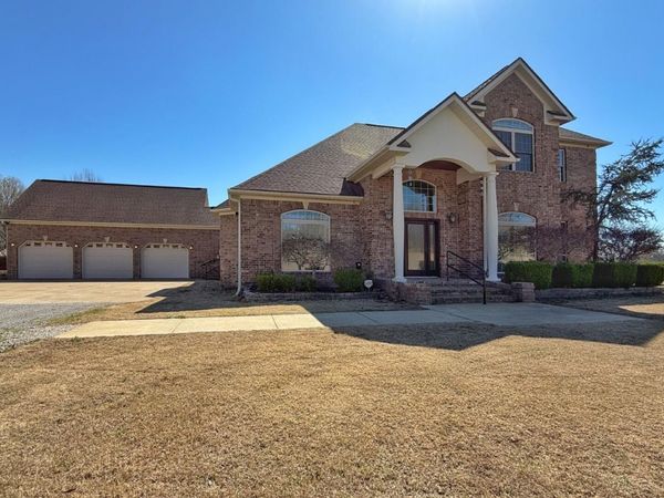 1200 Rounds Road, Batesville, AR 72501