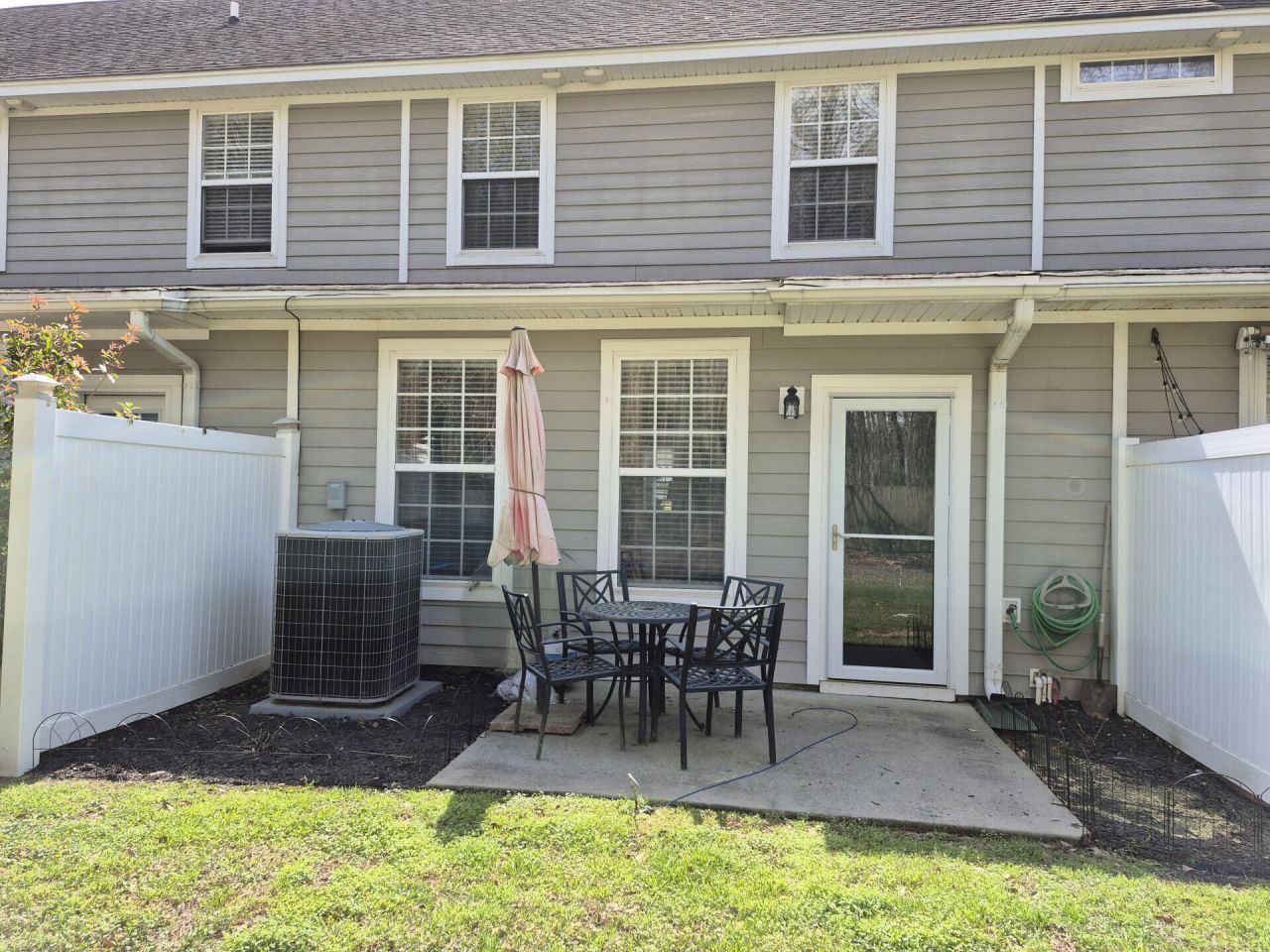 211 Hemingway Circle Photo 16