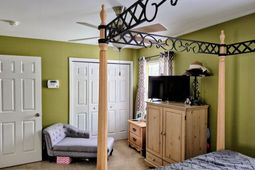 211 Hemingway Circle photo 4