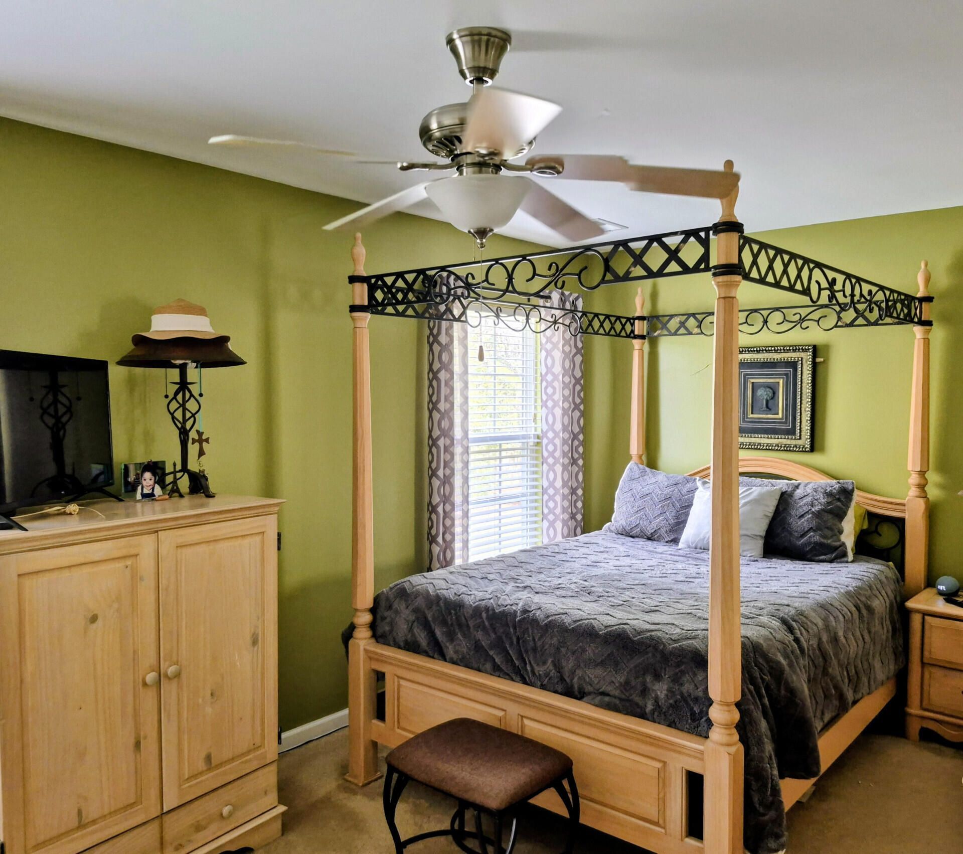 211 Hemingway Circle Photo 6