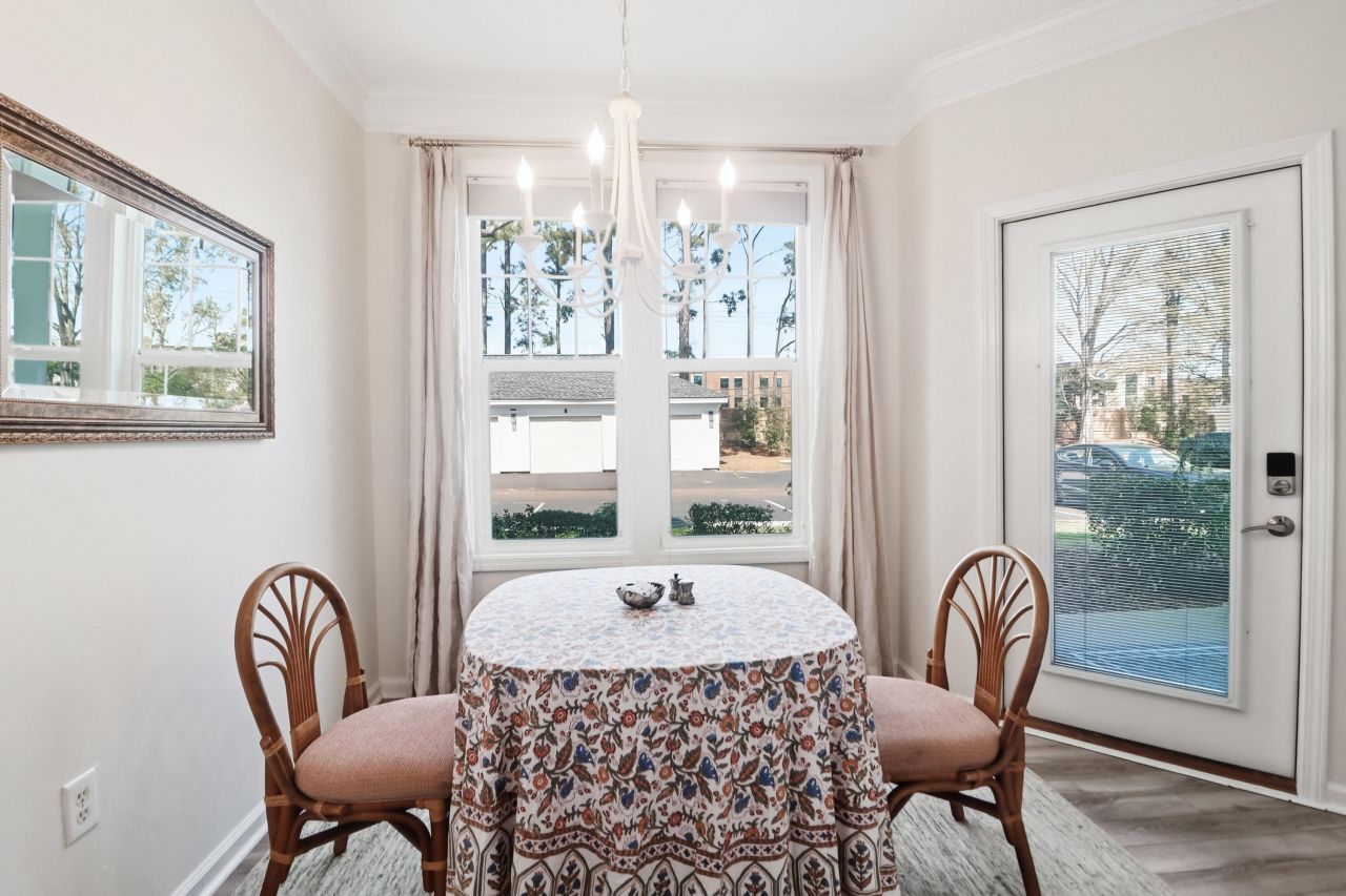 2315 Chatelain Way Photo 16