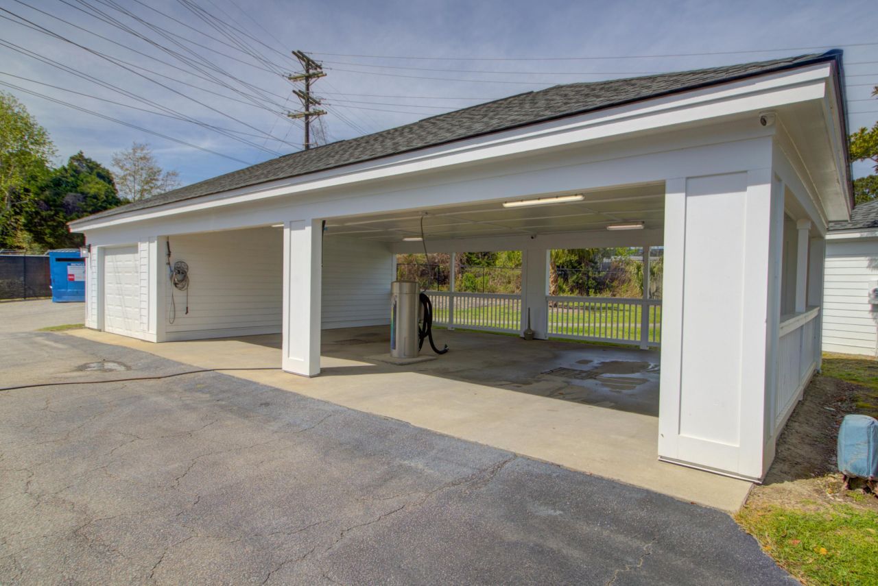 2315 Chatelain Way Photo 37