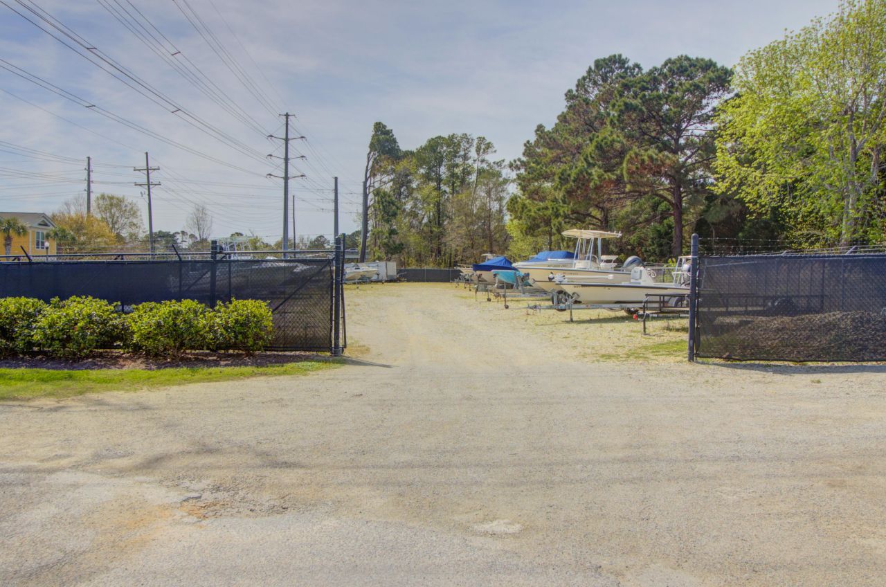 2315 Chatelain Way Photo 38