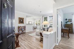 2315 Chatelain Way photo 4