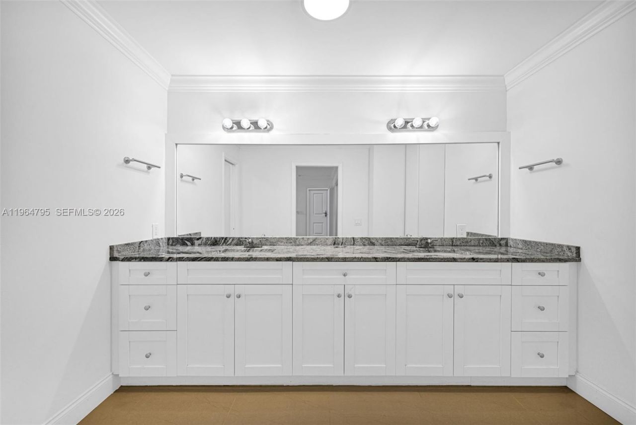 820 E Cypress Ln, Unit V-38, Pompano Beach, FL 33069 Photo